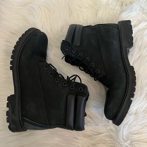 Women’s Black Timberland Boots Sz 6